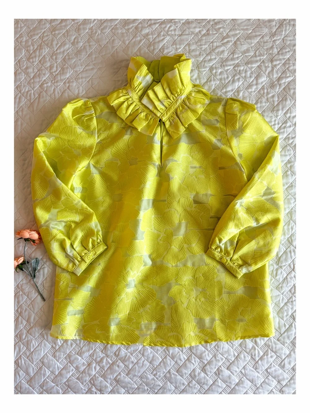 Tuckernuck Citron Bouvier Ruffle Neck Floral Jacquard Blouse Size Small